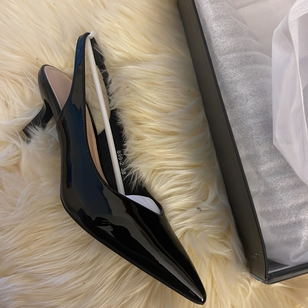 Pair of Slingback Heel Pumps in black - Picture 4 of 4